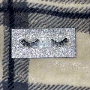 Lengthy Fluffy Cute False Eyelashes Perfect for Birthday Gift Glitter Packaging